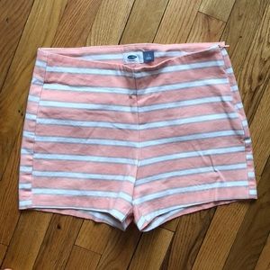 Old Navy flat front peach stripe shorts